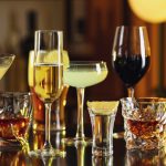 Different,Alcohol,Drinks,On,Table,In,Bar
